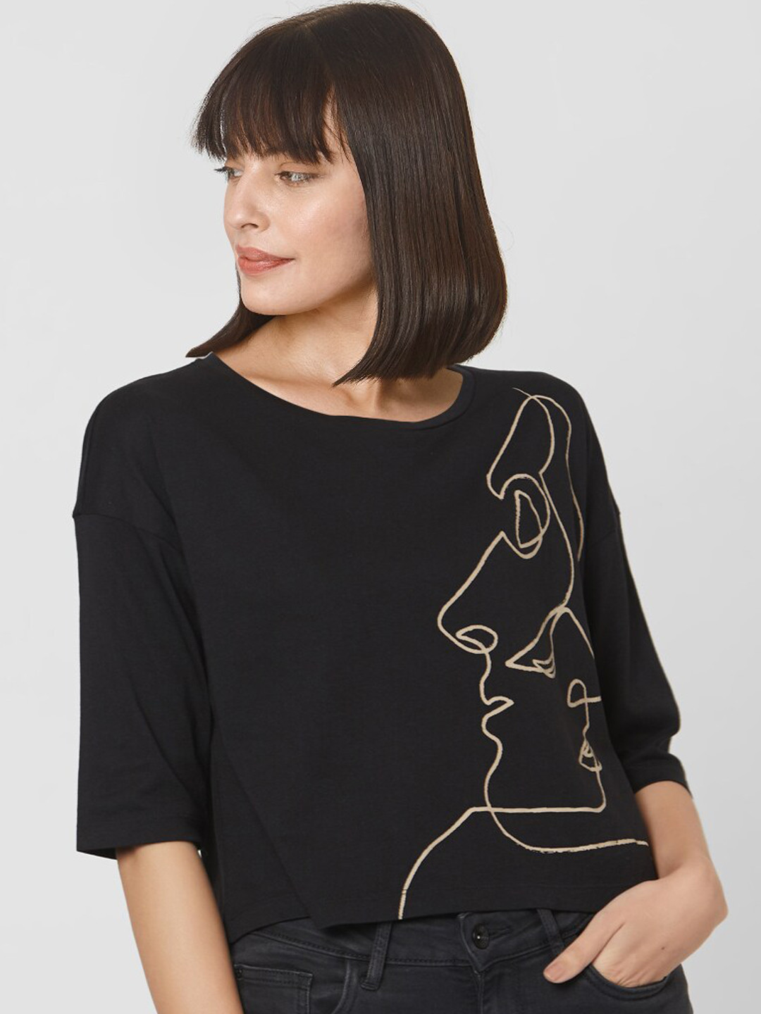 

Vero Moda Women Black Printed Round Neck T-shirt