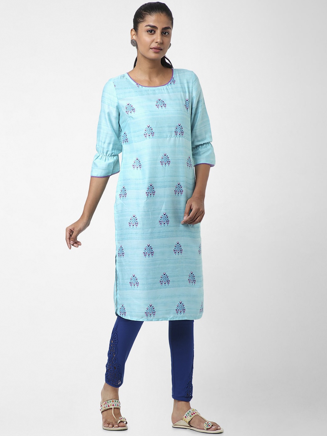 

Naari Women Turquoise Blue Floral Printed Kurta