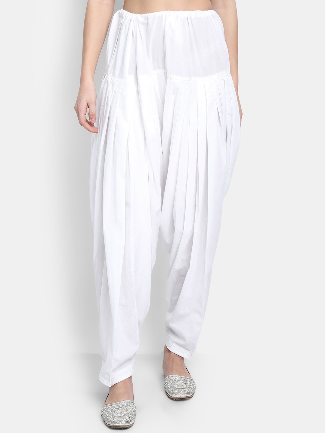

fabGLOBAL Women White Solid Patiala & Dupatta