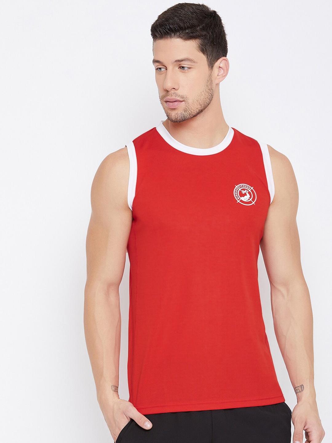 

PERFKT-U Men Red Solid Round Neck T-shirt
