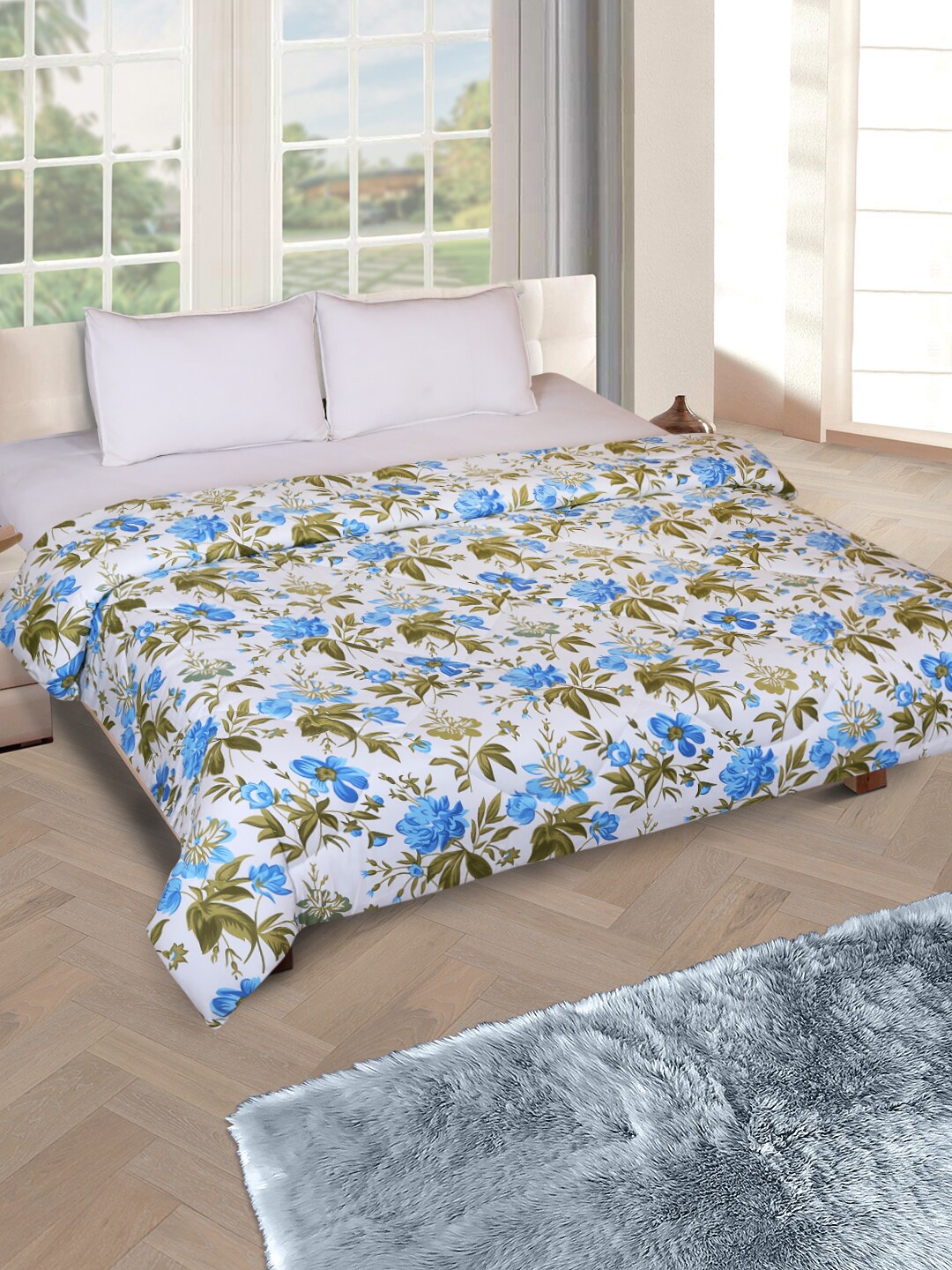 

ROMEE White & Blue Floral AC Room 200 GSM Double Bed Comforter
