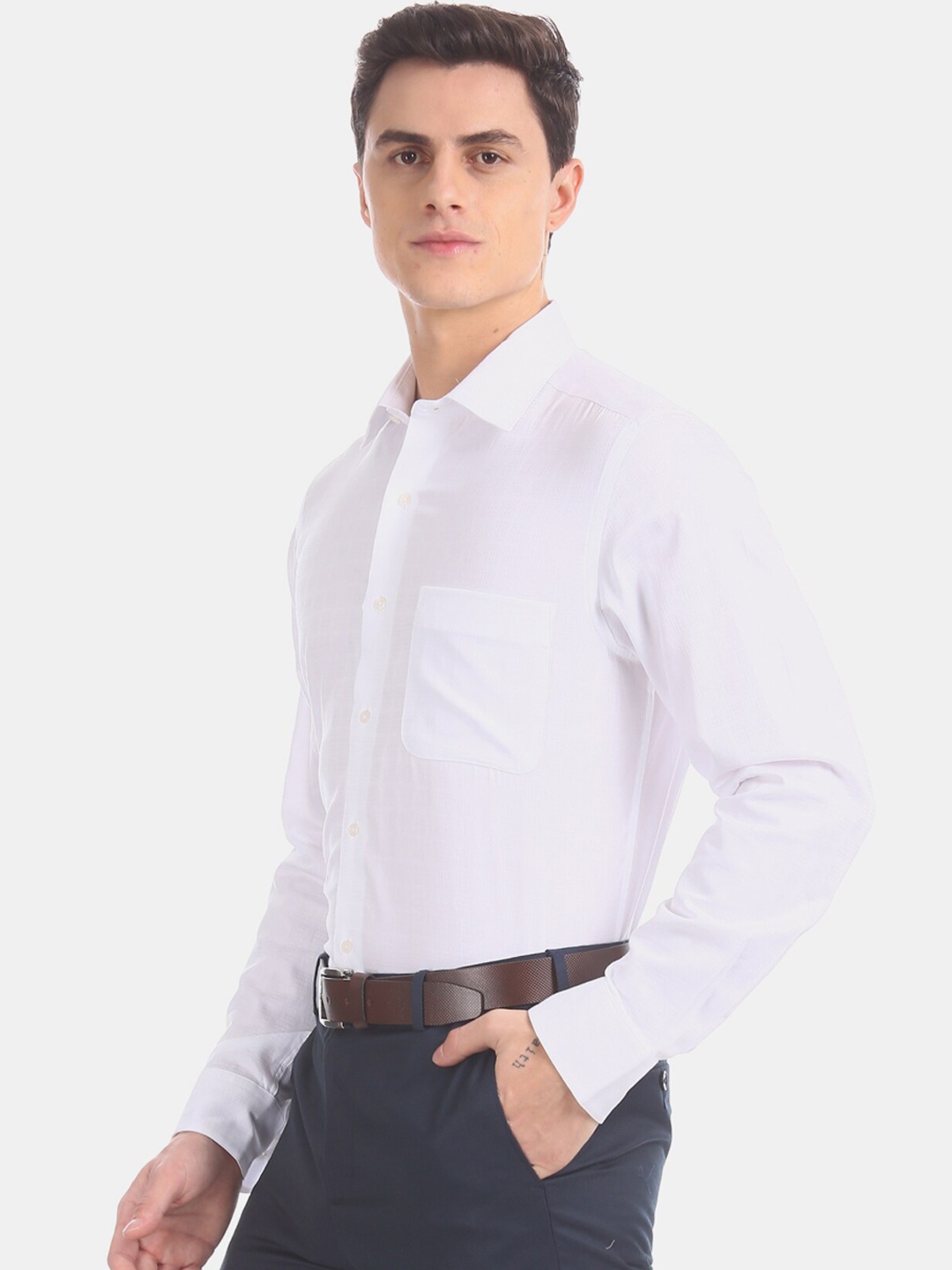 

Arrow Men White Regular Fit Solid Casual Shirt