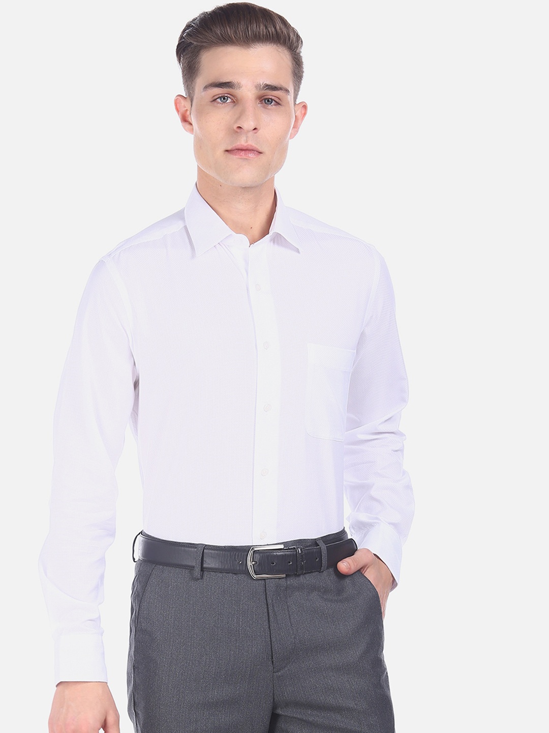 

Arrow Men White Regular Fit Solid Casual Shirt