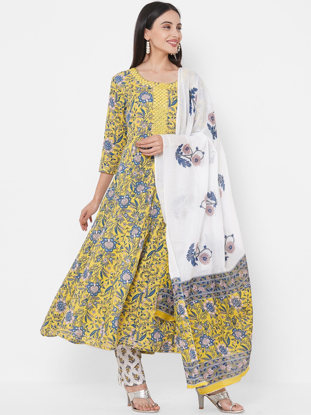 

FASHOR Women Yellow Printed Kurta with Trousers & Dupatta