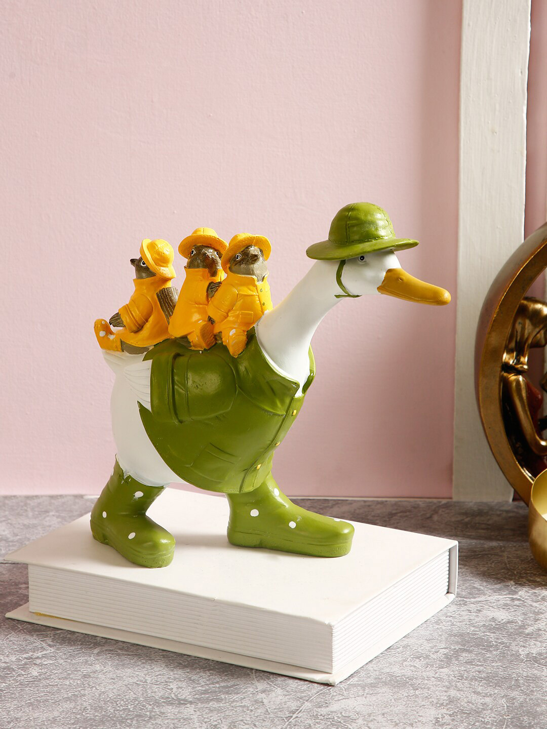 

TAYHAA Green & White Duck and Birds Showpiece