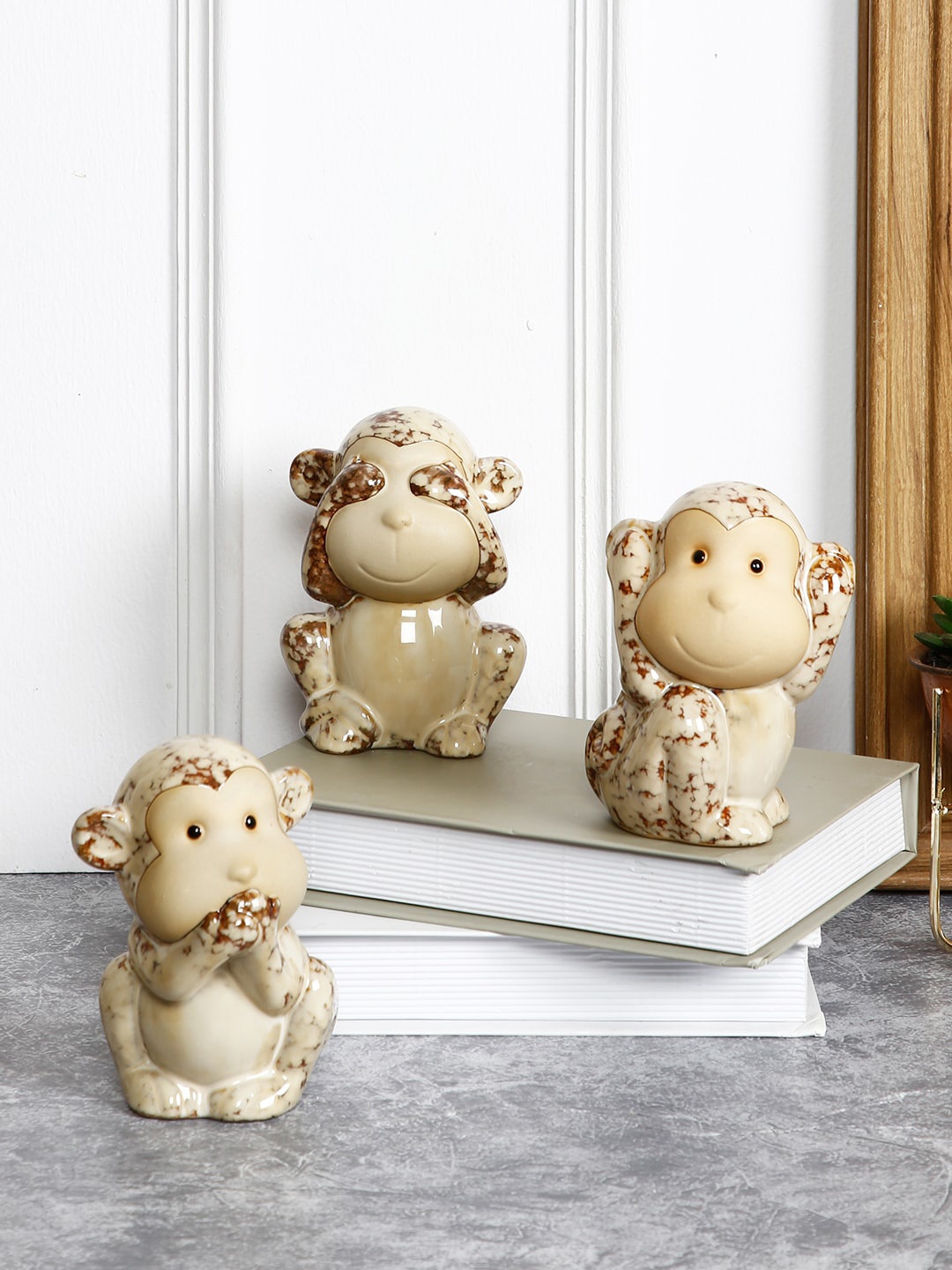 

TAYHAA Set Of 3 Cream-Color & Brown See, Hear, & Speak No Evil Monkey Set