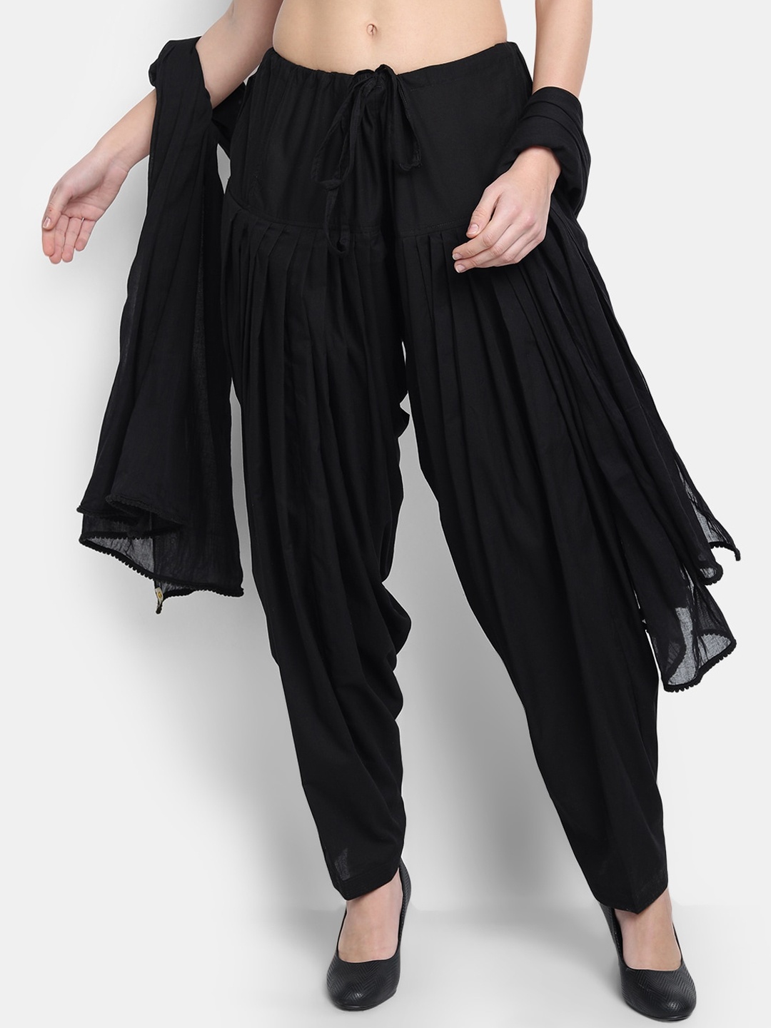 

fabGLOBAL Women Black Solid Patiala With Dupatta
