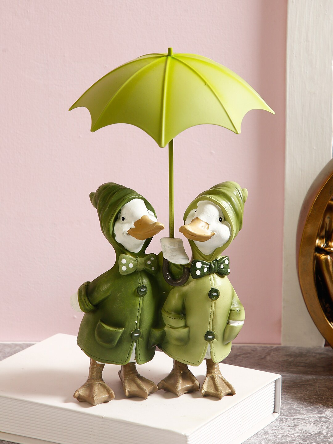 

TAYHAA Green & White Birdies With Umbrella Showpieces
