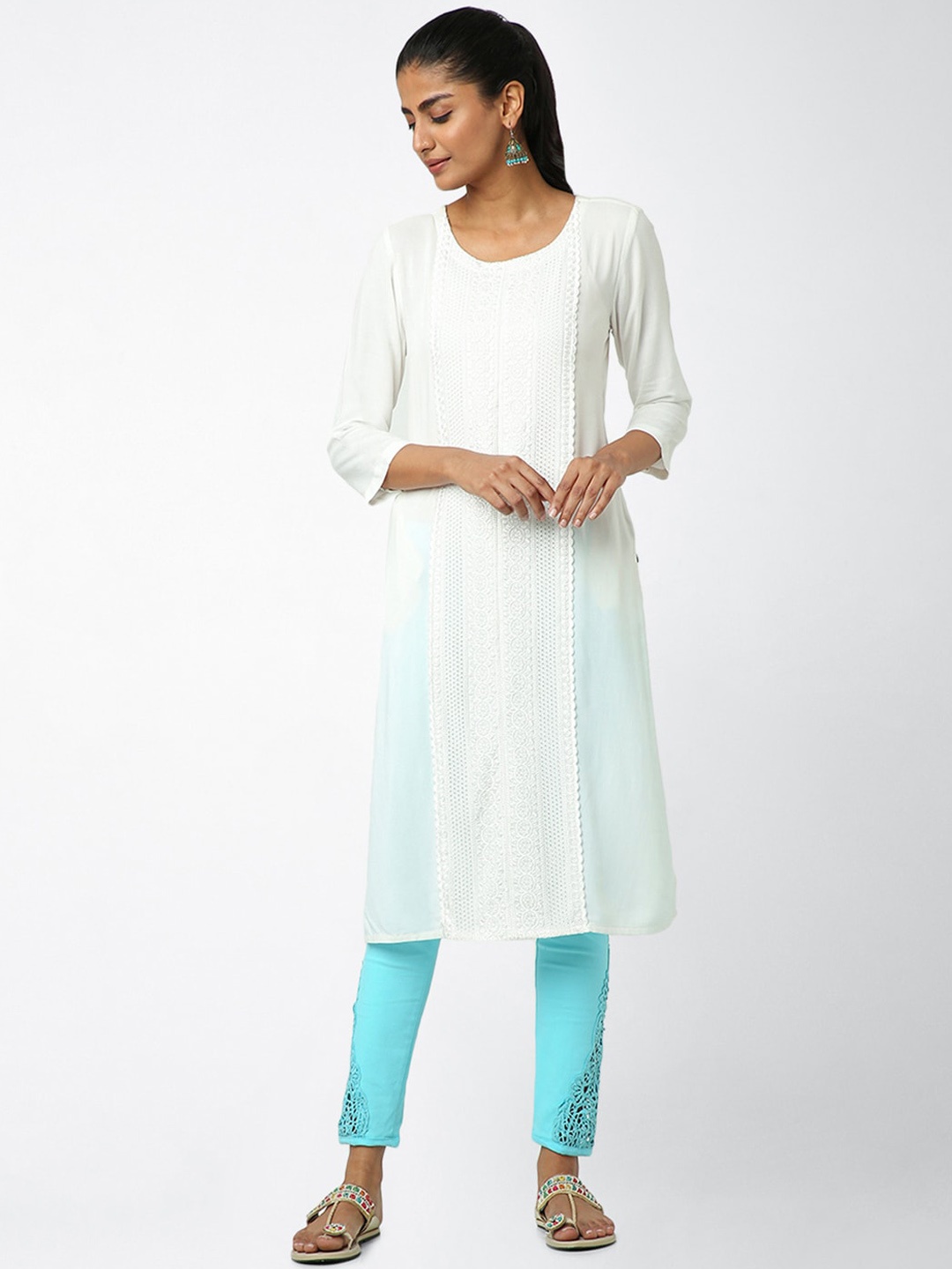 

Naari Women White Ethnic Motifs Embroidered Thread Work Kurta