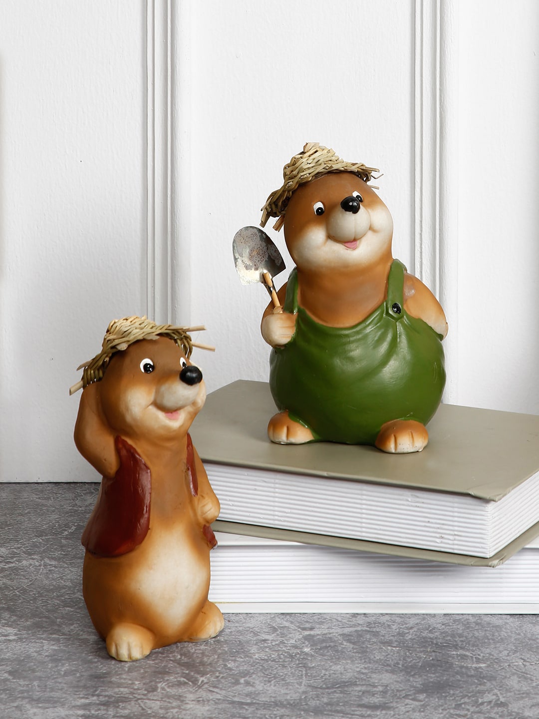 

TAYHAA Set Of 2 Brown & Green Straw Hat Cuddly Mouse Showpieces