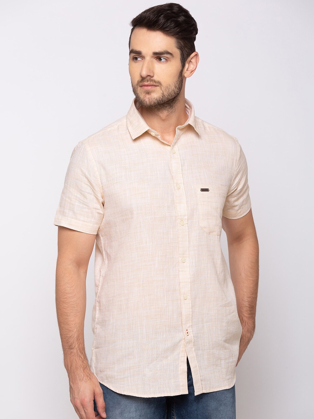 

GIORDANO Men Beige Slim Fit Solid Casual Shirt