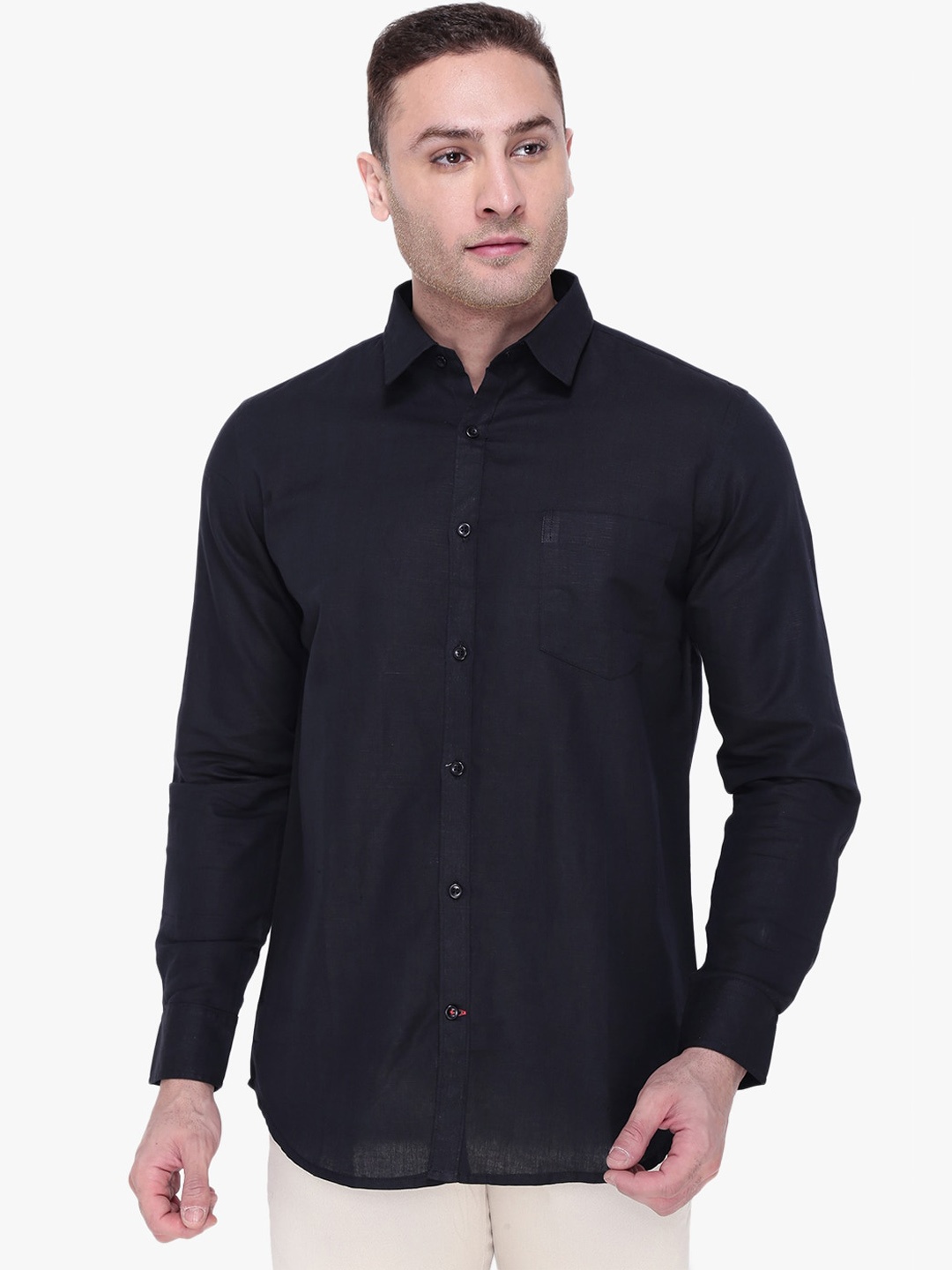 

Southbay Men Black Slim Fit Solid Casual Shirt