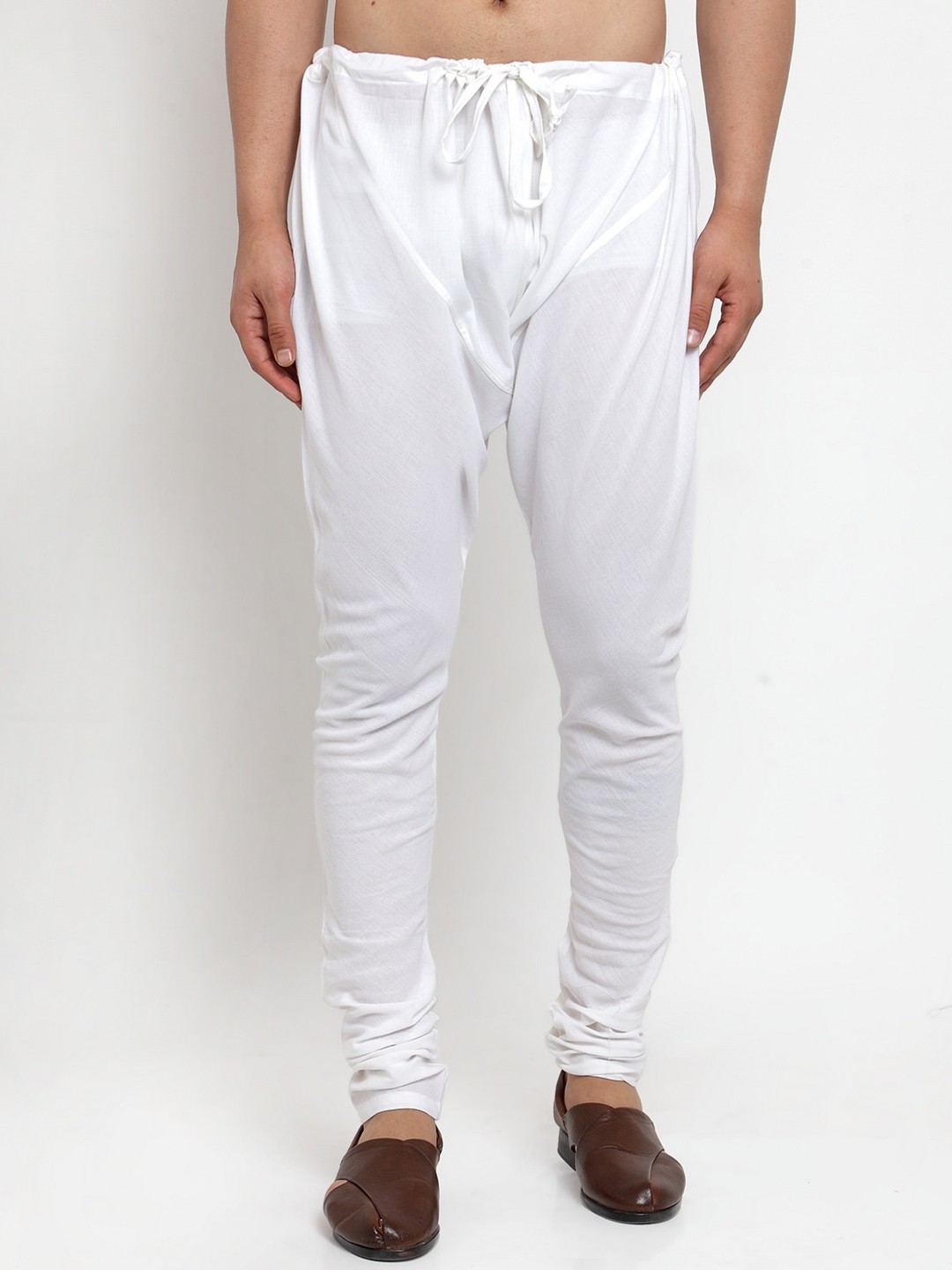 

NEUDIS Men White Solid Cotton Churidar