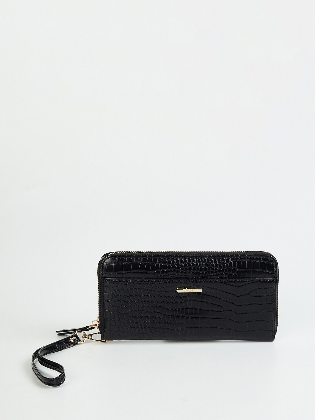 

Ginger by Lifestyle Women Black Textured Zip Around Wallet