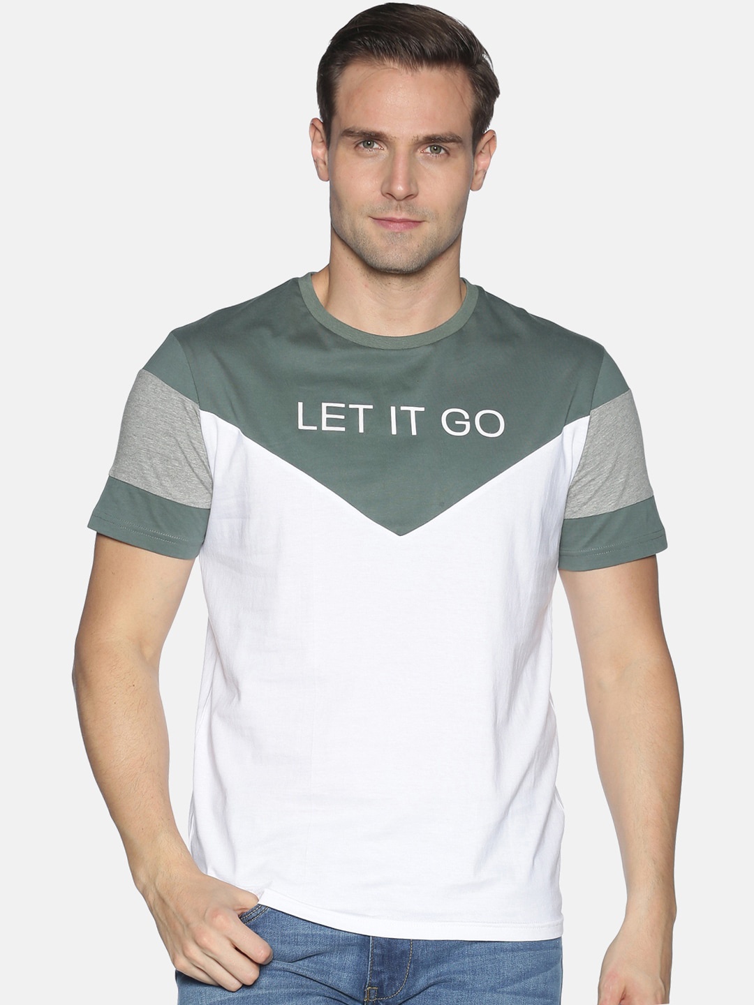 UrGear Men Green Colourblocked Round Neck T-shirt