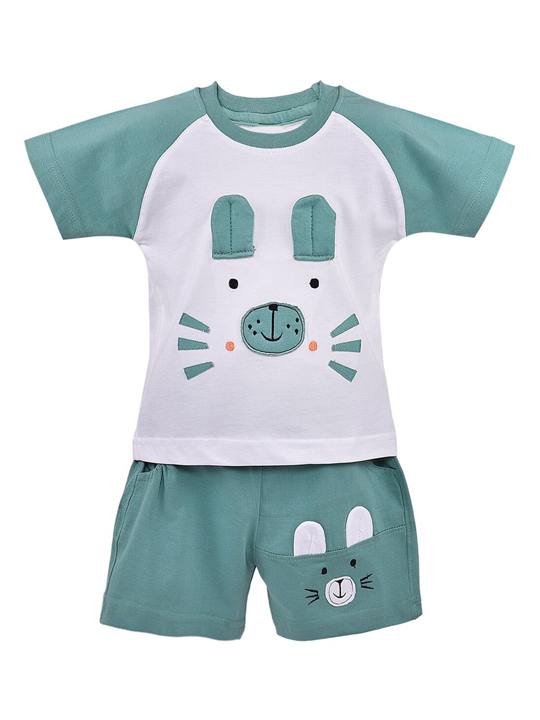 

Wish Karo Boys Sea Green & White Solid T-shirt with Shorts