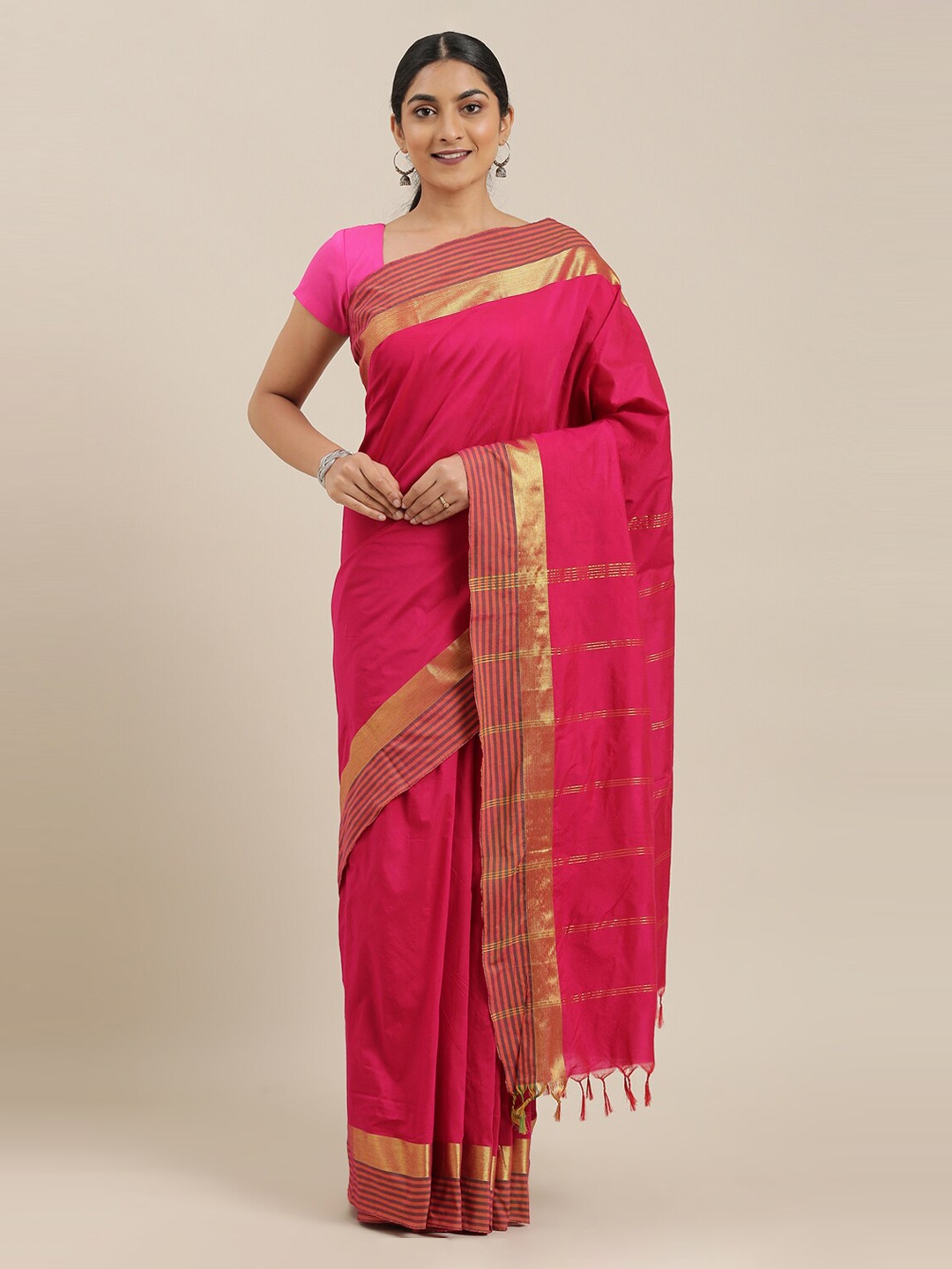 

The Chennai Silks Magenta Solid Polycotton Saree