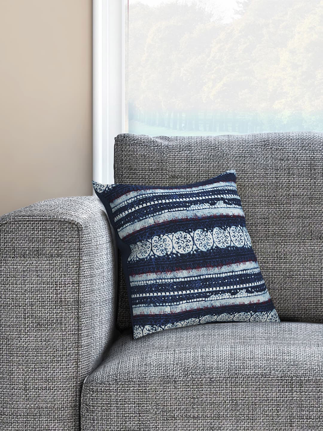 

Living scapes by Pantaloons Blue & Off-White Set of Single Ethnic Motifs Square Cushion Covers