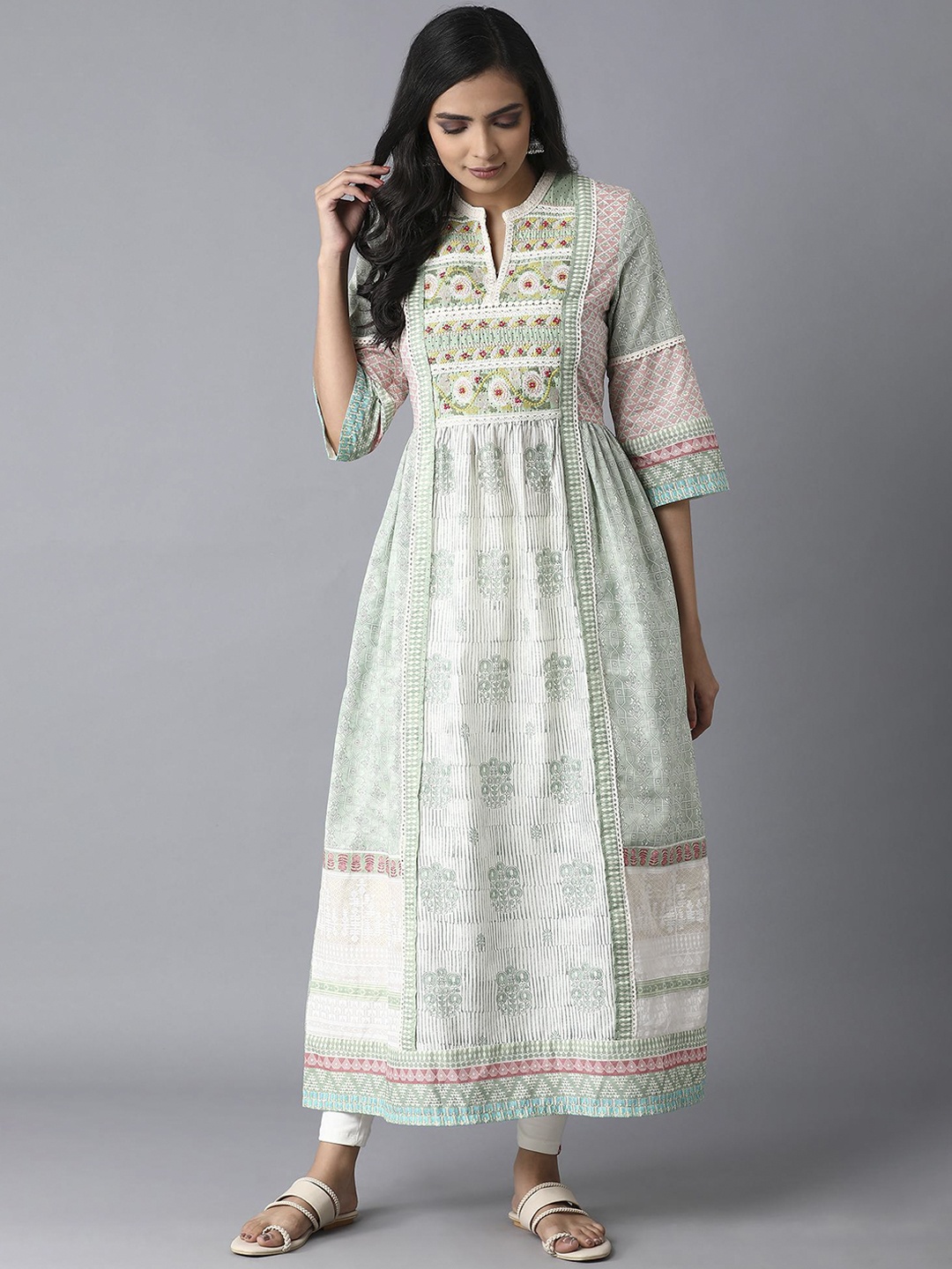 W Women Green Geometric Printed Kurta