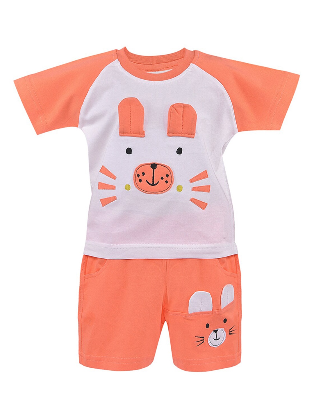 

Wish Karo Boys White & Peach-Coloured Printed T-shirt with Shorts