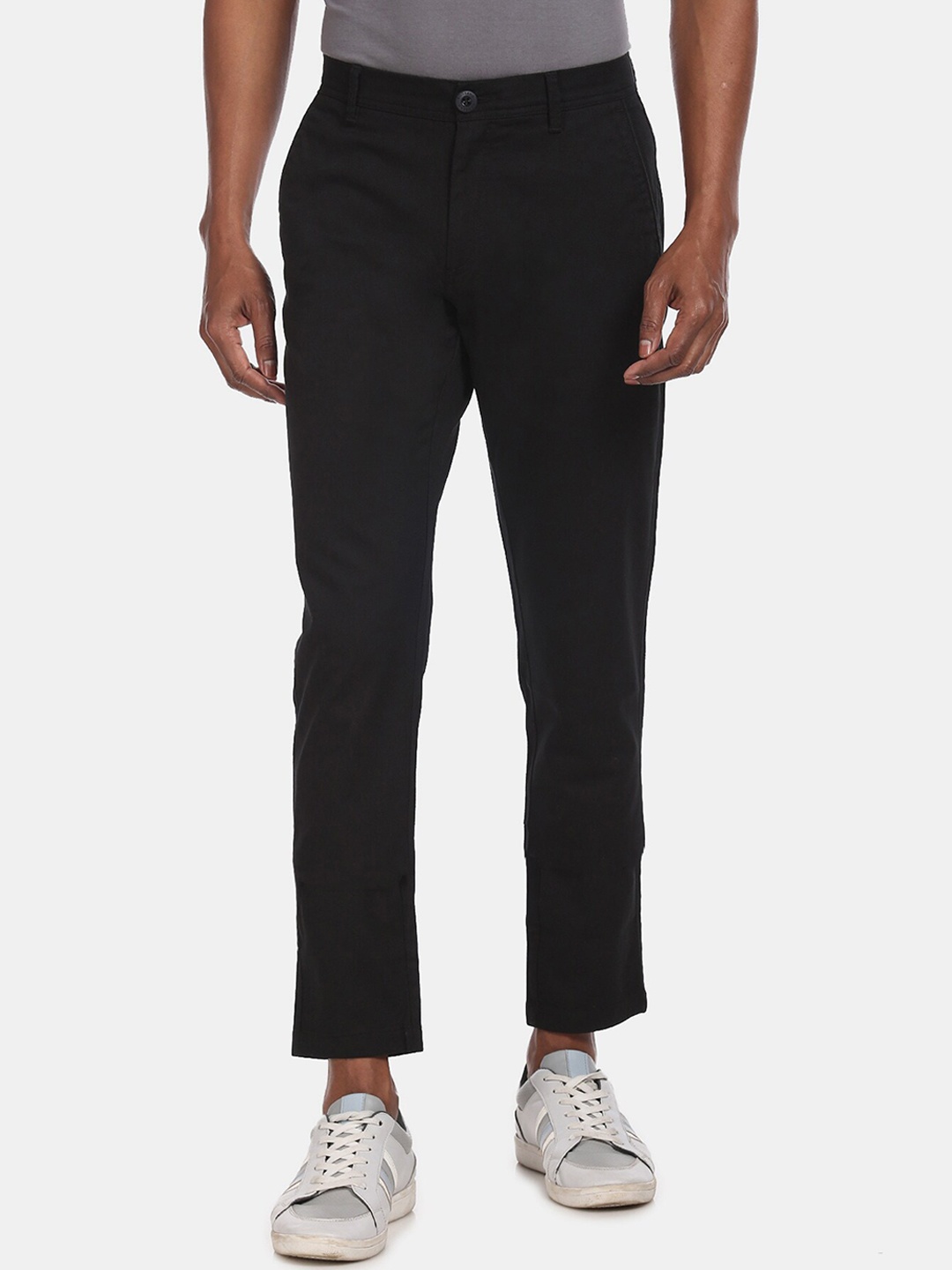 

Ruggers Men Black Regular Fit Solid Regular Trousers