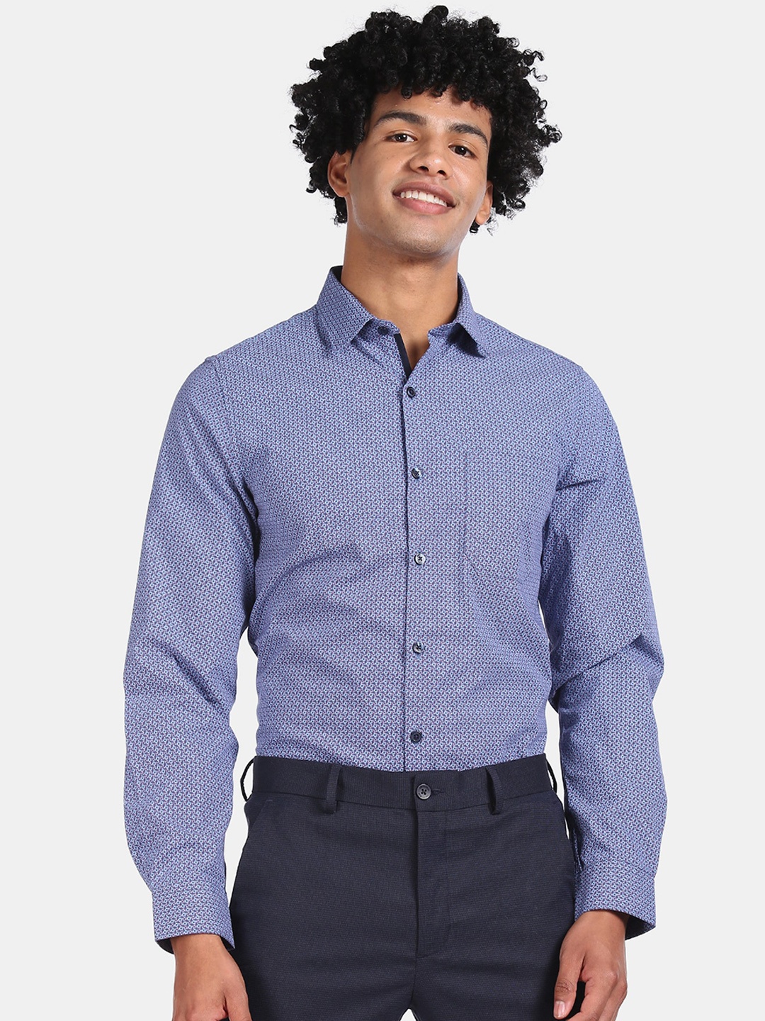 

Excalibur Men Navy Blue Regular Fit Printed Semiformal Shirt