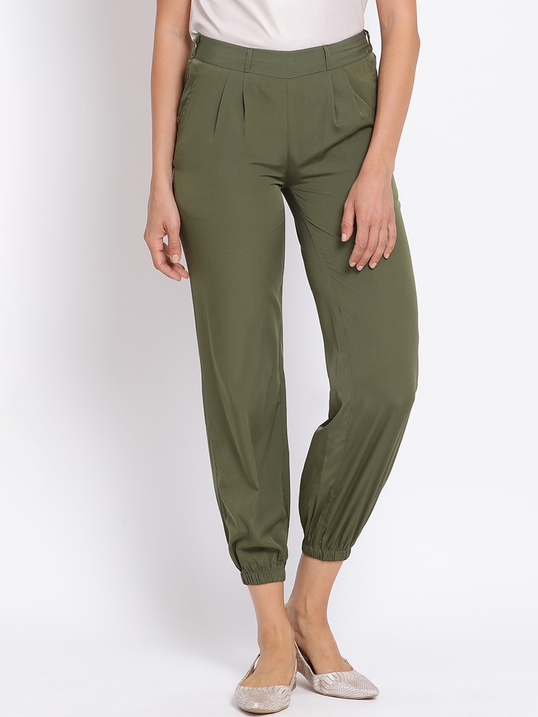 

Oxolloxo Women Olive Green Regular Fit Solid Joggers