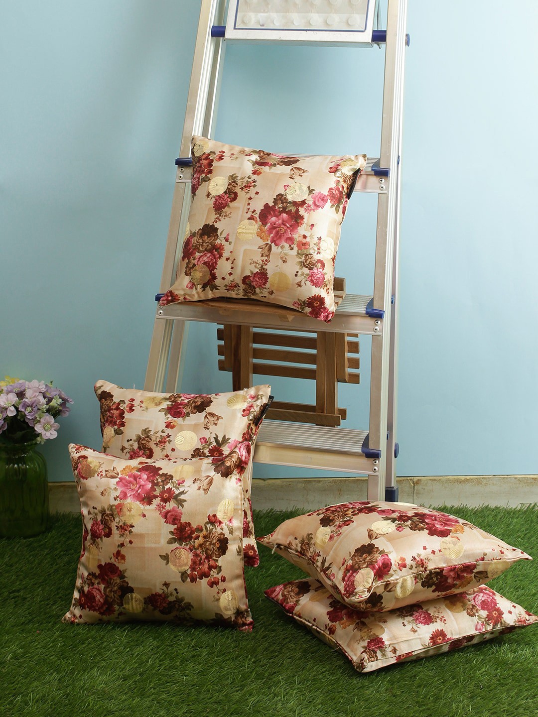 

ROMEE Beige & Pink Set of 5 Floral Square Cushion Covers