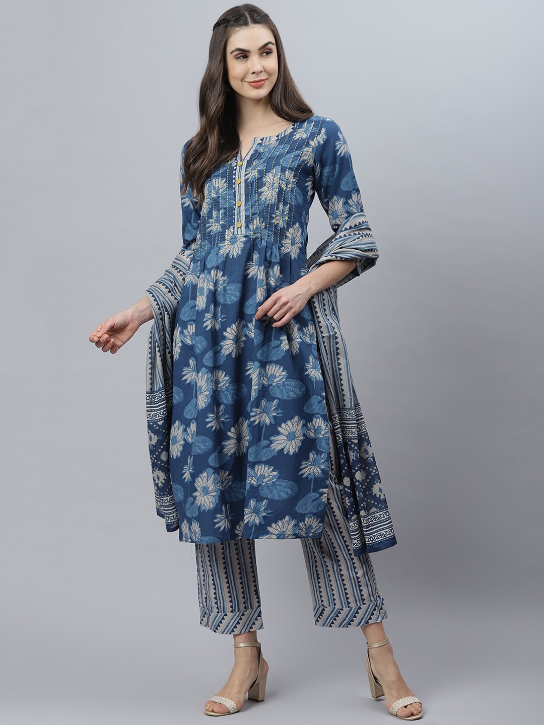 

QOMN Women Blue Printed Kurta with Palazzos & Dupatta