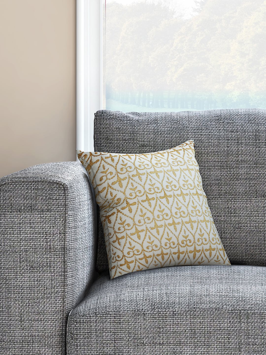 

Living scapes by Pantaloons Off-White & Cream-Coloured Single Embroidered Square Cotton Cushion Covers
