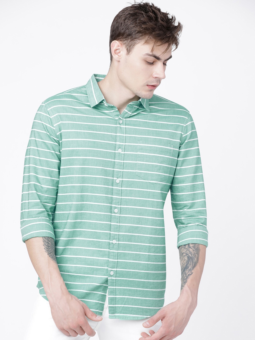 

HIGHLANDER Men Green & White Slim Fit Striped Casual Shirt