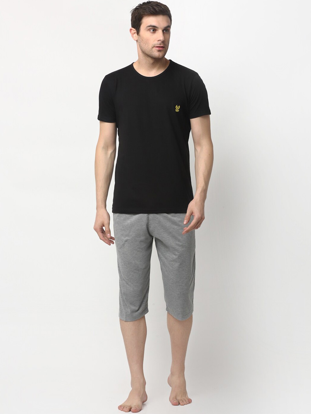

VIMAL JONNEY Men Black & Grey Solid Night suit