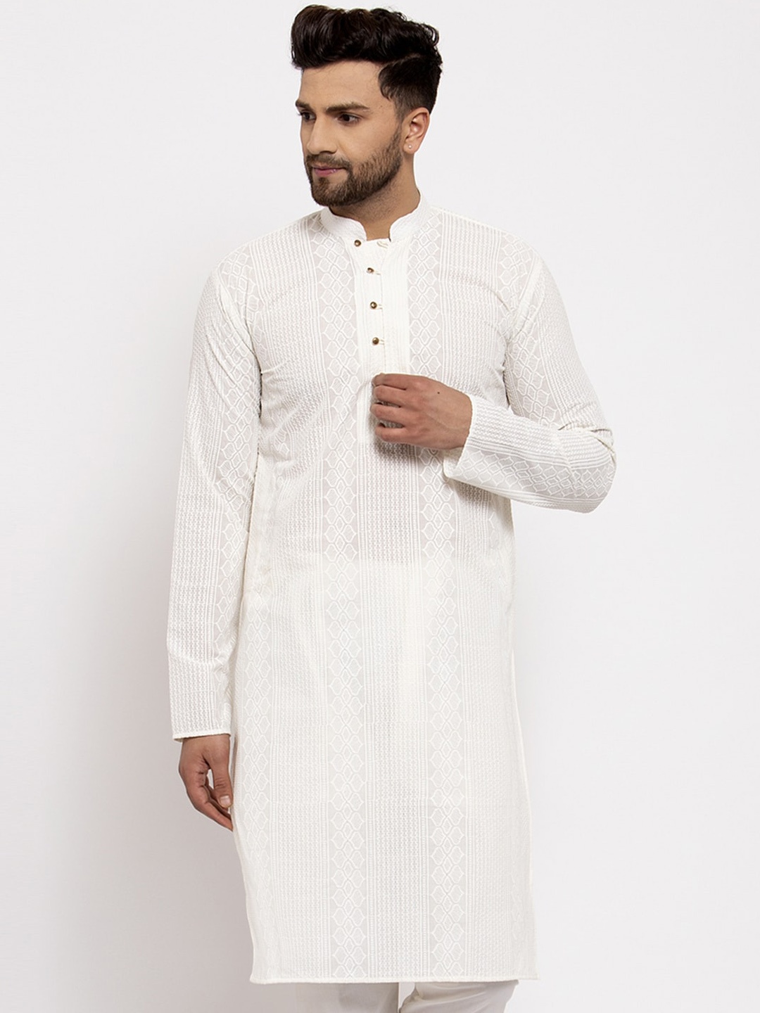 Jompers Men Off White Geometric Embroidered Kurta