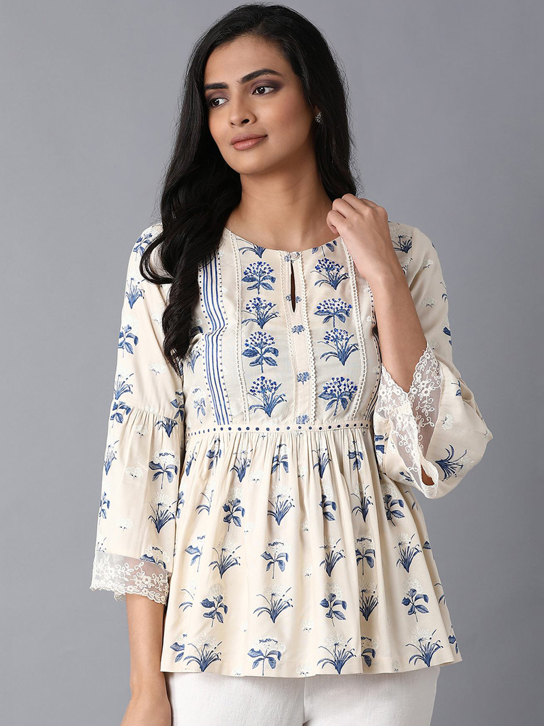 

W Beige Floral Printed Keyhole Neck A-line Top
