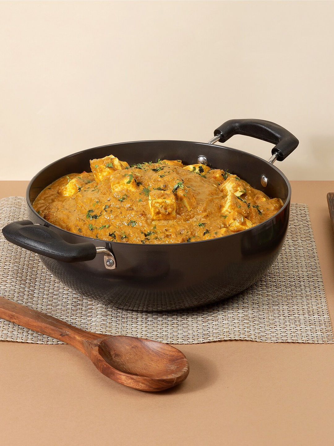 

Vinod Black Aluminium Hard Anodised Kadai Without Lid 3100ML