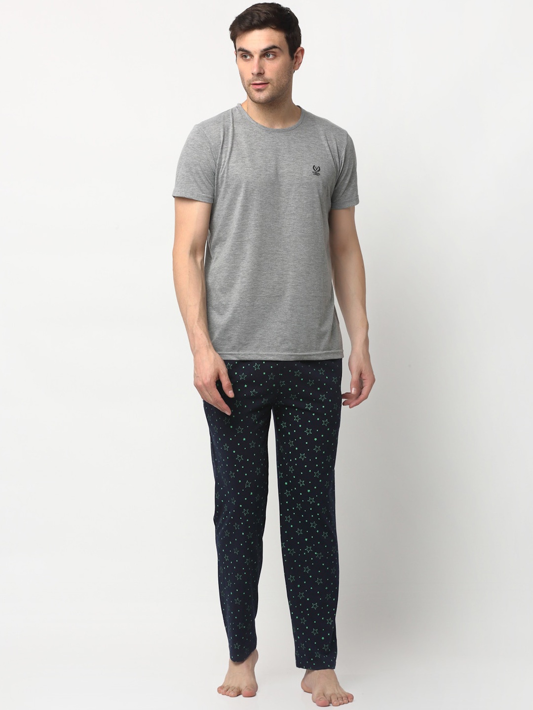 

VIMAL JONNEY Men Grey Melange & Navy Blue Solid Night suit