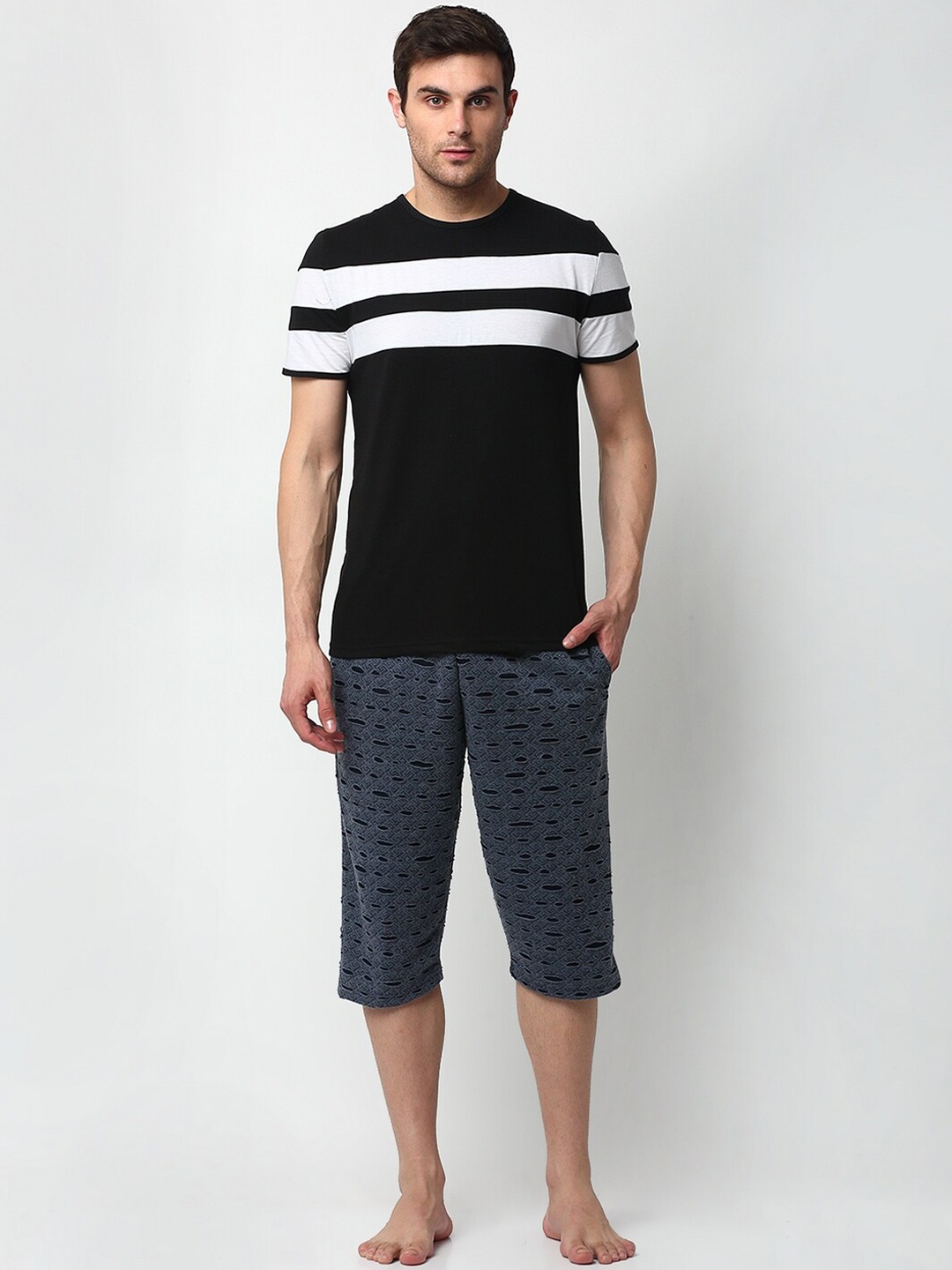 

VIMAL JONNEY Men Black & Navy Blue Striped Night suit