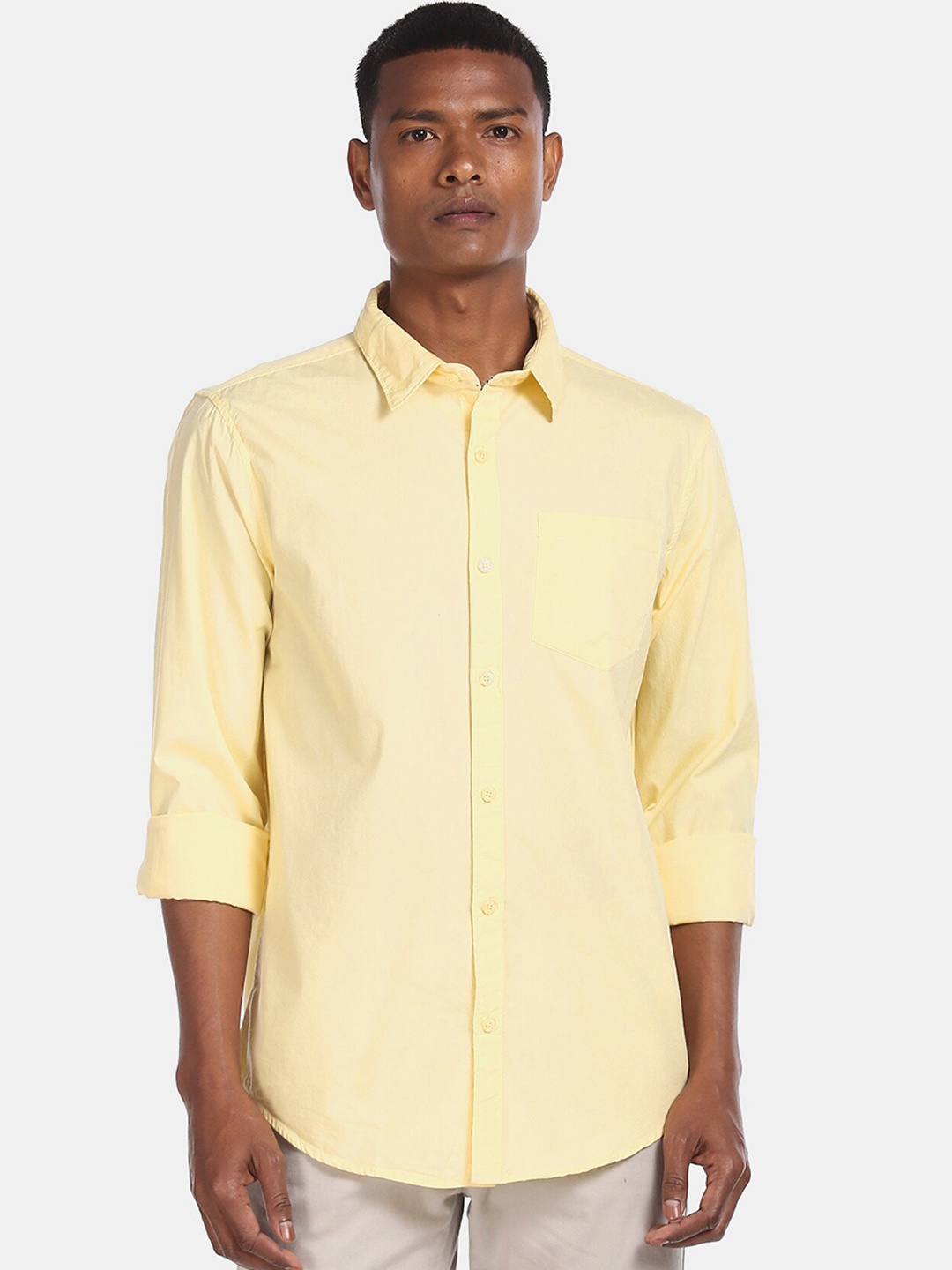

Ruggers Men Yellow Regular Fit Solid Casual Shirt