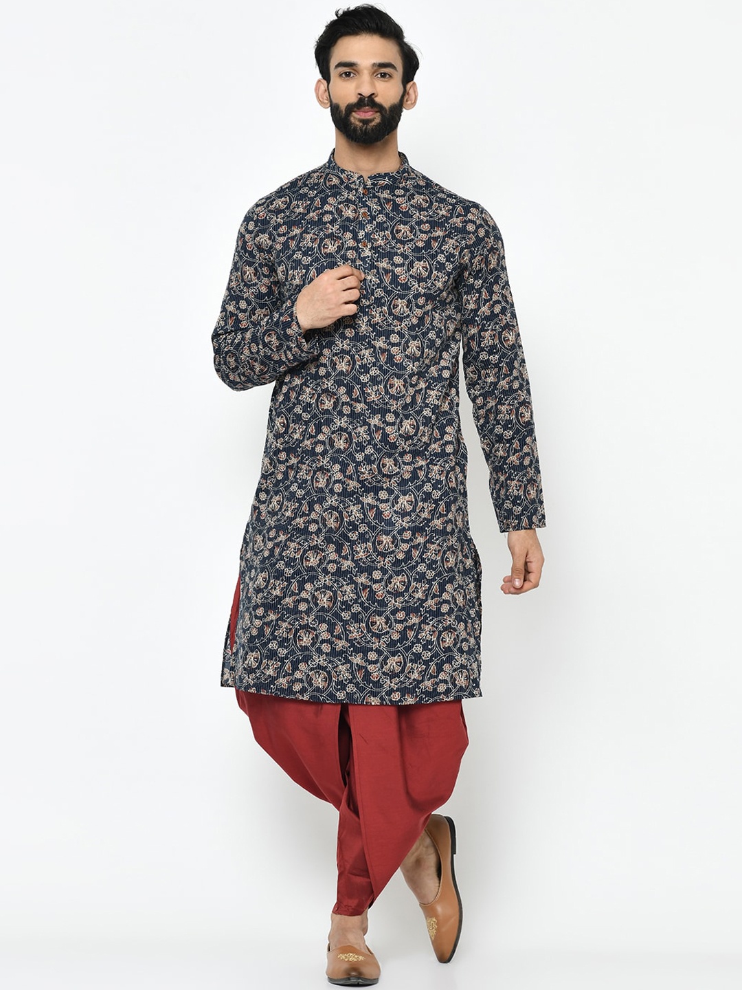 

Kisah Men Navy Blue Floral Printed Kurta