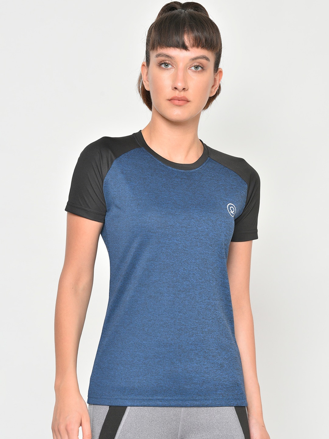 

CHKOKKO Women Blue Colourblocked Round Neck Gym T-shirt