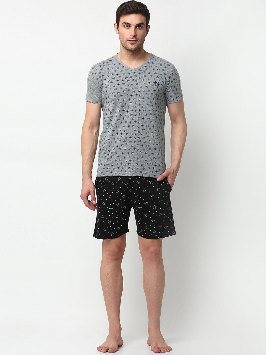 

VIMAL JONNEY Men Grey Melange & Black Printed Night suit
