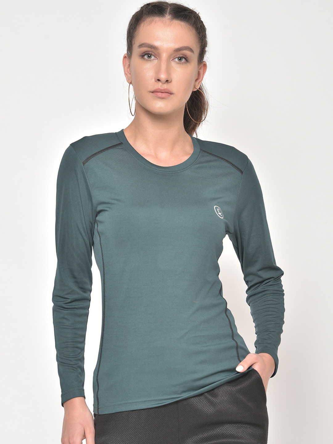 

CHKOKKO Women Green Solid Round Neck T-shirt