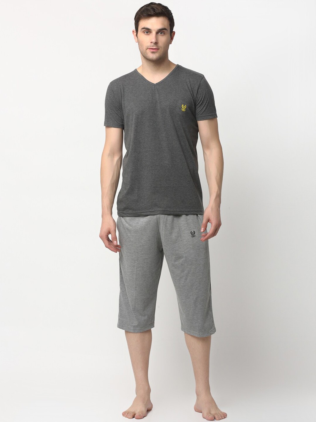 

VIMAL JONNEY Men Grey & Yellow Solid Night suit