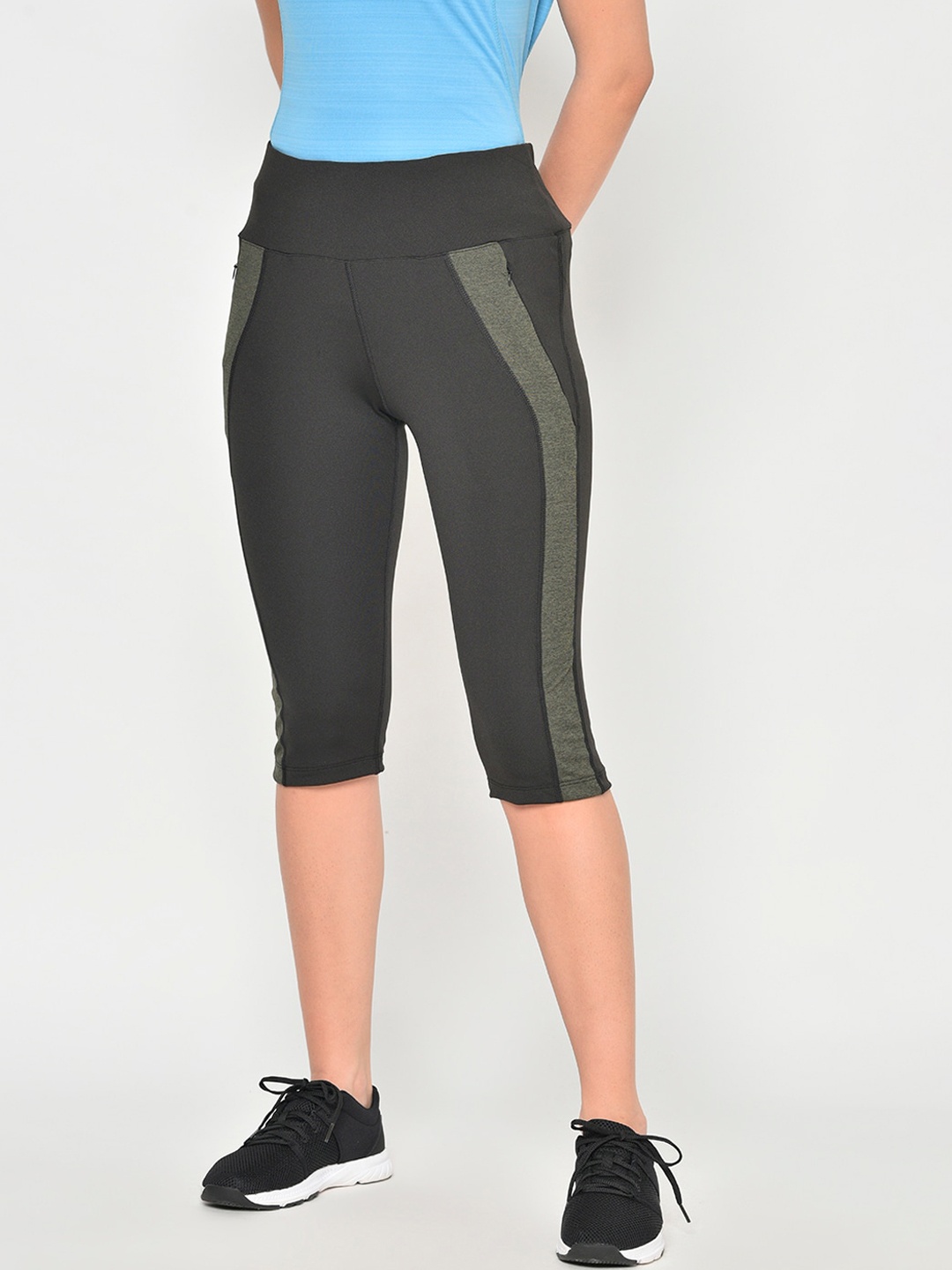 

Chkokko Women Black Olive Green Solid Skinny Fit Gym Capris