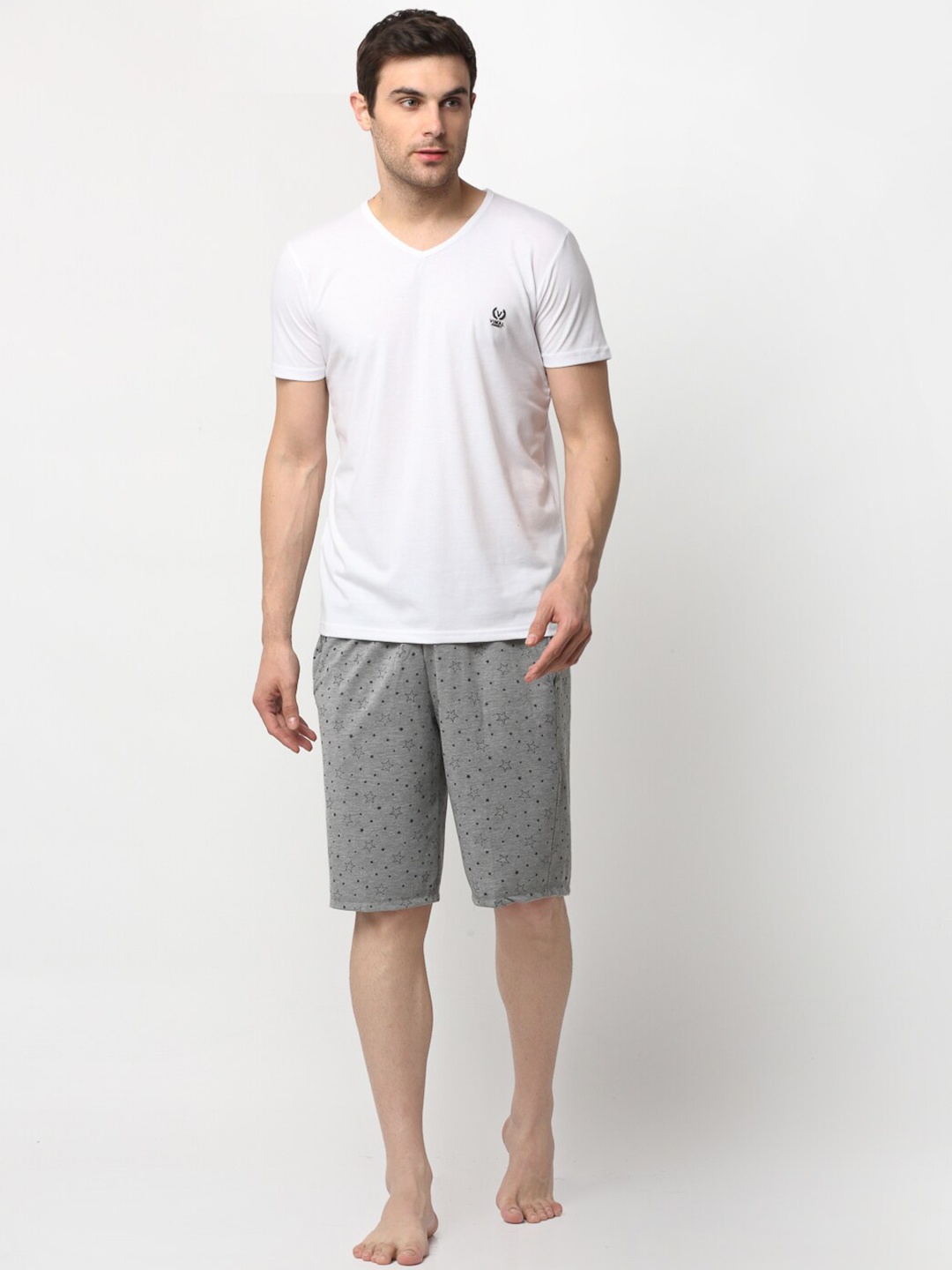 

VIMAL JONNEY Men White & Grey Solid Night suit