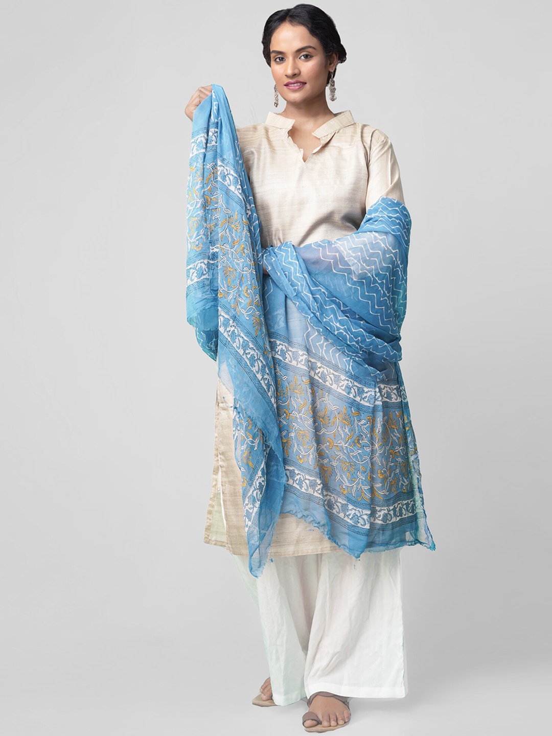 

Unnati Silks Blue & White Printed Dupatta