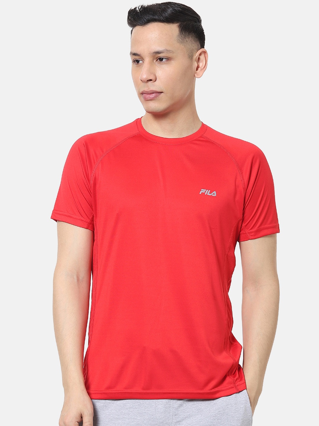 

FILA Men Red Solid Round Neck T-shirt