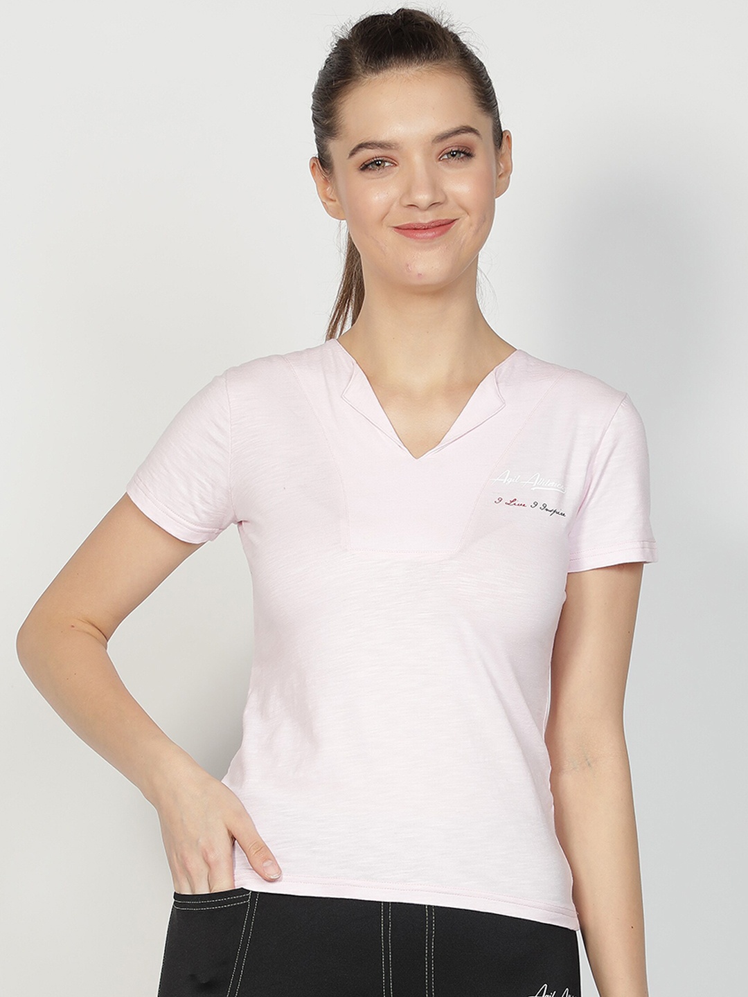 

Agil Athletica Pink Regular Top