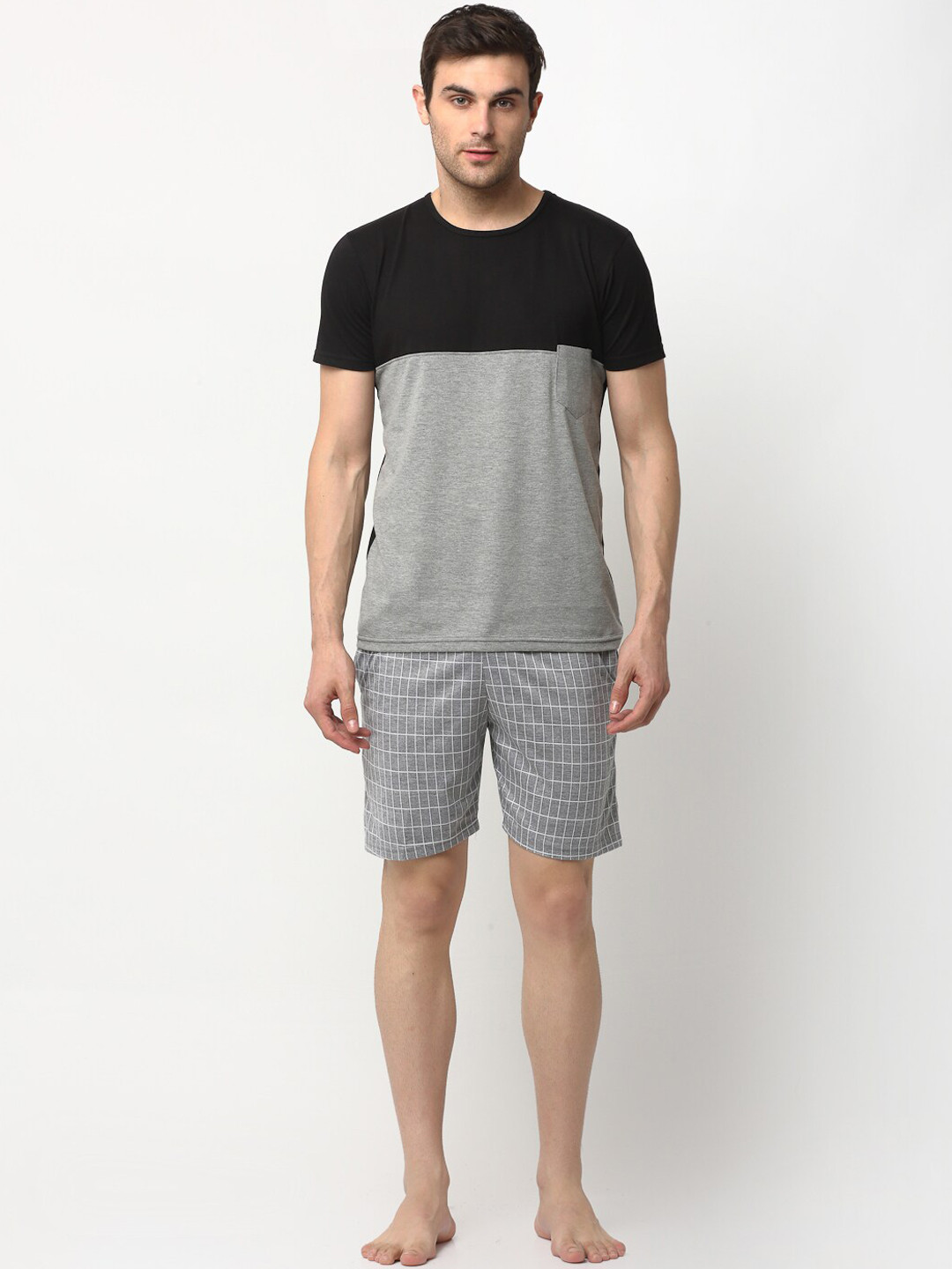 

VIMAL JONNEY Men Grey Melange & Black Colourblocked Night suit