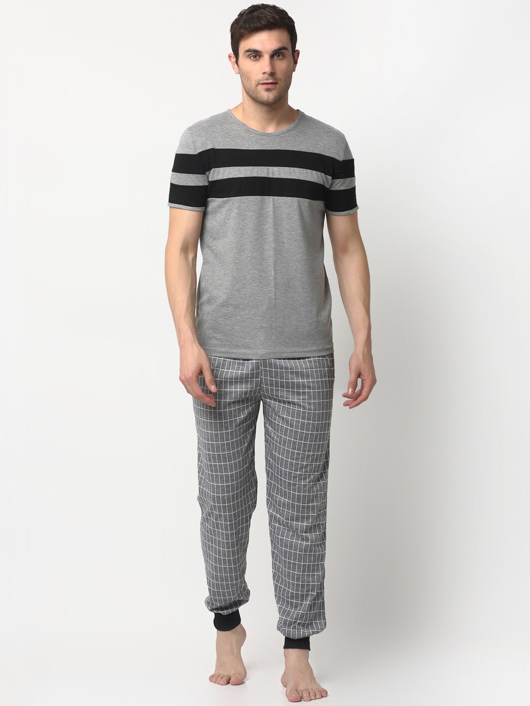 

VIMAL JONNEY Men Grey Melange & White Colourblocked Night suit